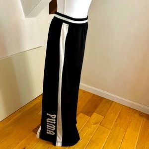 ❤️SOLD❤️NWT Fenty Puma Wide Leg Athletic Pant